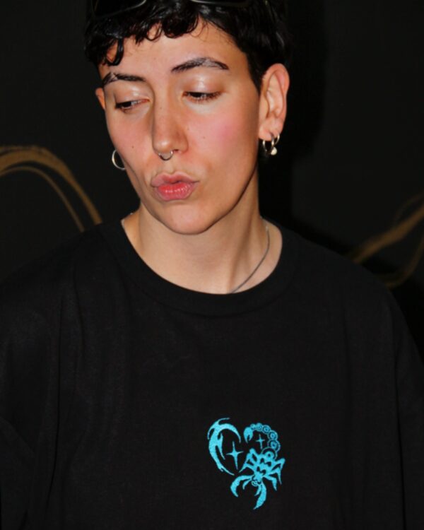 Scorpio Love Embroidery XXXL T-shirt - Imagen 2